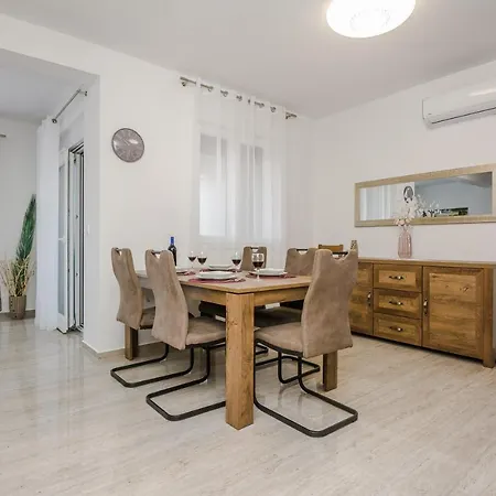Apartment Nekic