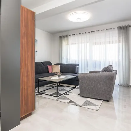 Nekic Apartment Vir